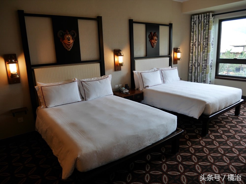 去香港迪士尼入住体验,香港迪士尼探索家酒店游泳池