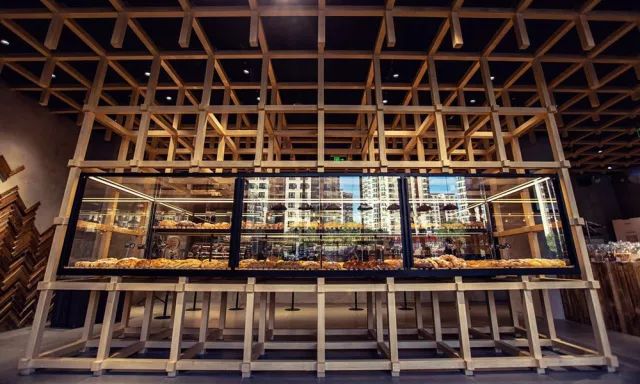 如今看原麦山丘：做到单店月销300万，走红真是因为“网红”店？