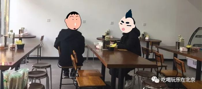 这么low的店，竟然这么多人抢着去吃