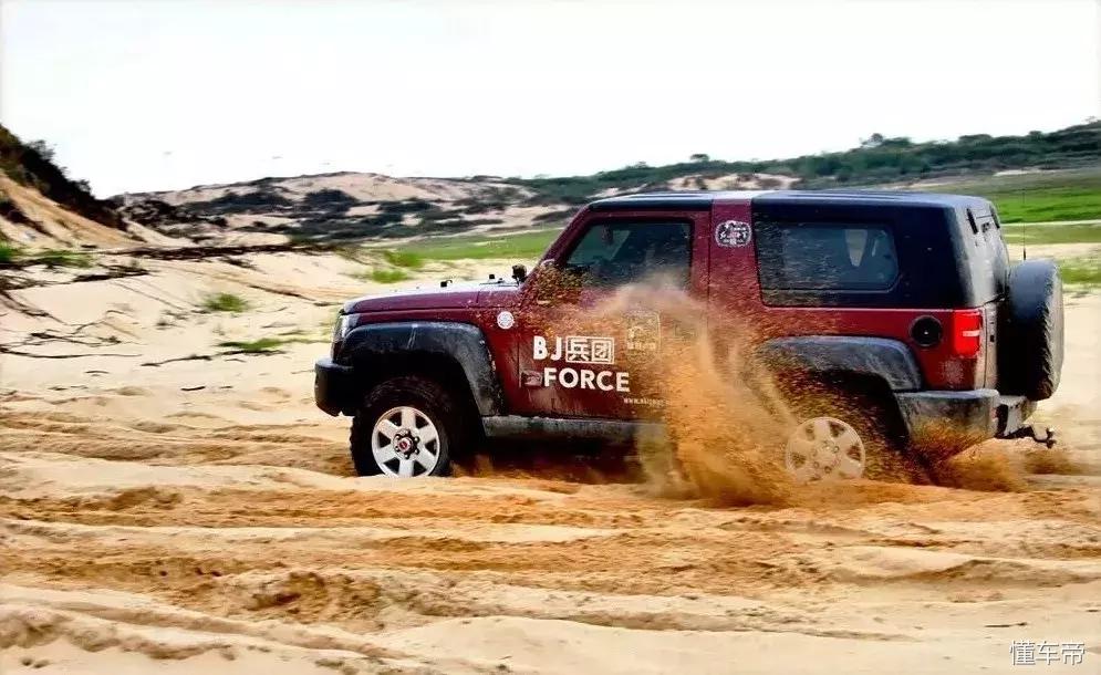 福克斯底盘护板,轩逸底盘防护板装还是不装