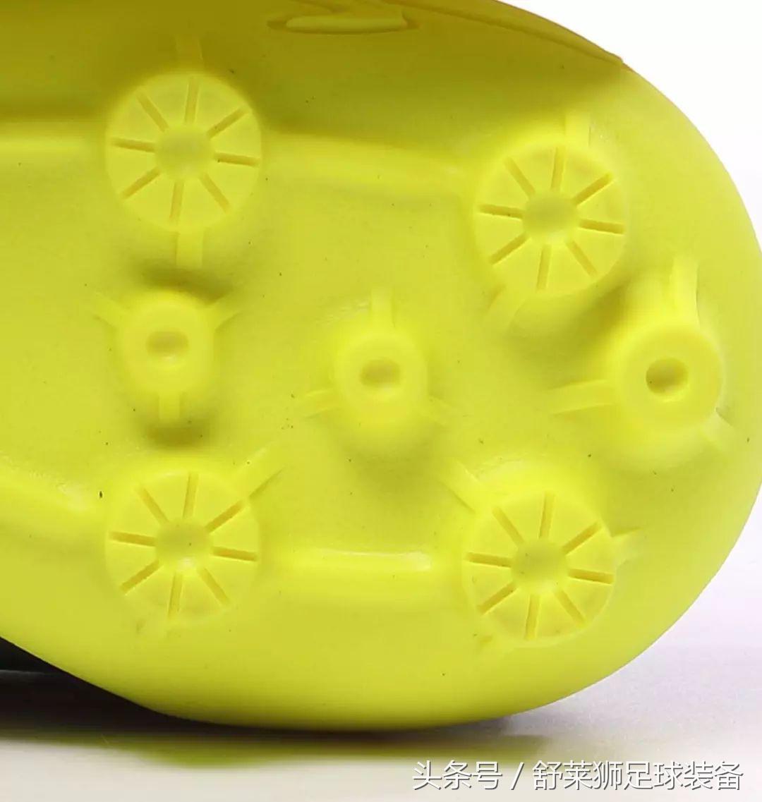 为中国人设计的足球鞋,为亚洲人打造的足球鞋