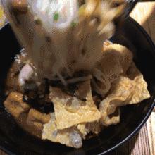 螺蛳粉酸辣鲜爽正宗柳州风味,螺蛳粉酸辣鲜柳州人就爱吃这个味