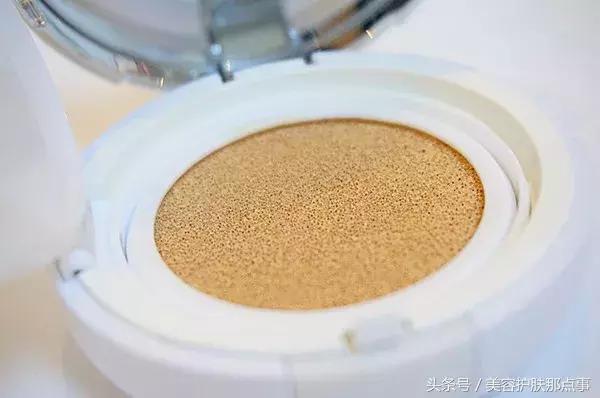 bb霜涂在脸上浮粉怎么回事,粉浮在脸上是怎么回事