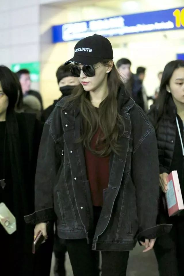 立体又不臃肿的连帽卫衣,连帽卫衣设计感