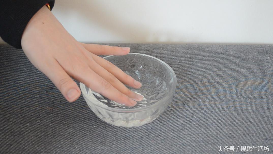 手被刺扎了要如何把刺给取出来,手指被刺扎到能用热水泡吗