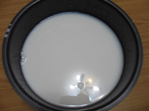 好吃的凉皮在家就可以做简单易懂,手工凉皮无添加劲道爽口好吃