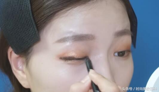 夏季少女甜美蜜桃妆,女神妆容高级写真