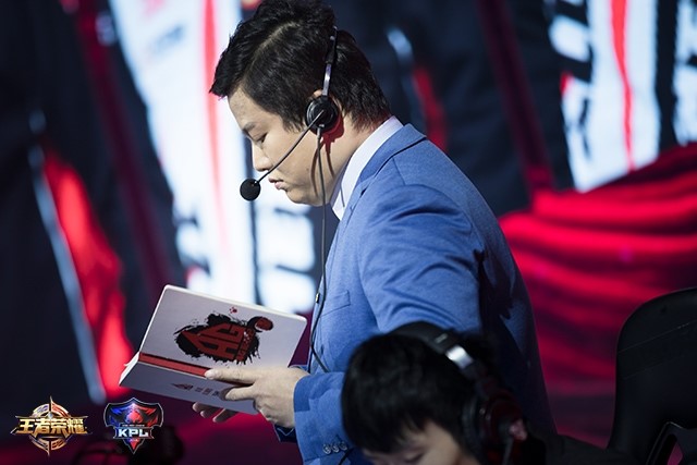 王者荣耀老帅打排位遇见梦泪,王者荣耀kpl2020ag对战vg梦泪解说