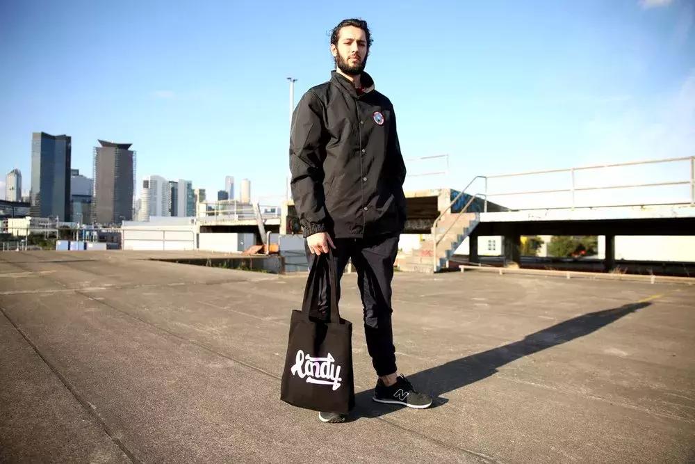 教练，我还想买一件你的夹克