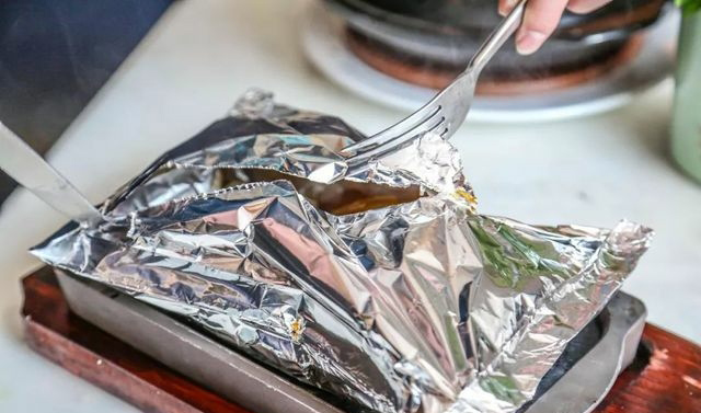 吃货福音，宝安区“石板街”一秒穿越到香港。