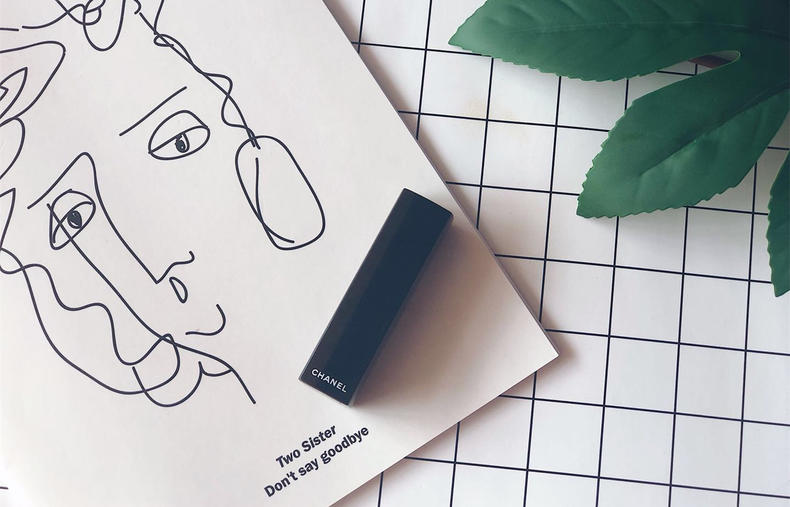 香奈儿丝绒口红58号色涂抹视频,香奈儿唇膏58号