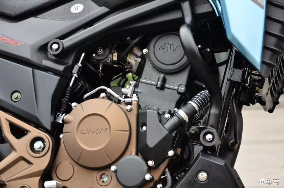 力帆kp250摩托车评测视频,力帆kp250评测视频