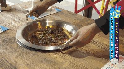 探店火锅买整个牛肚,探店这家一人一锅的火锅