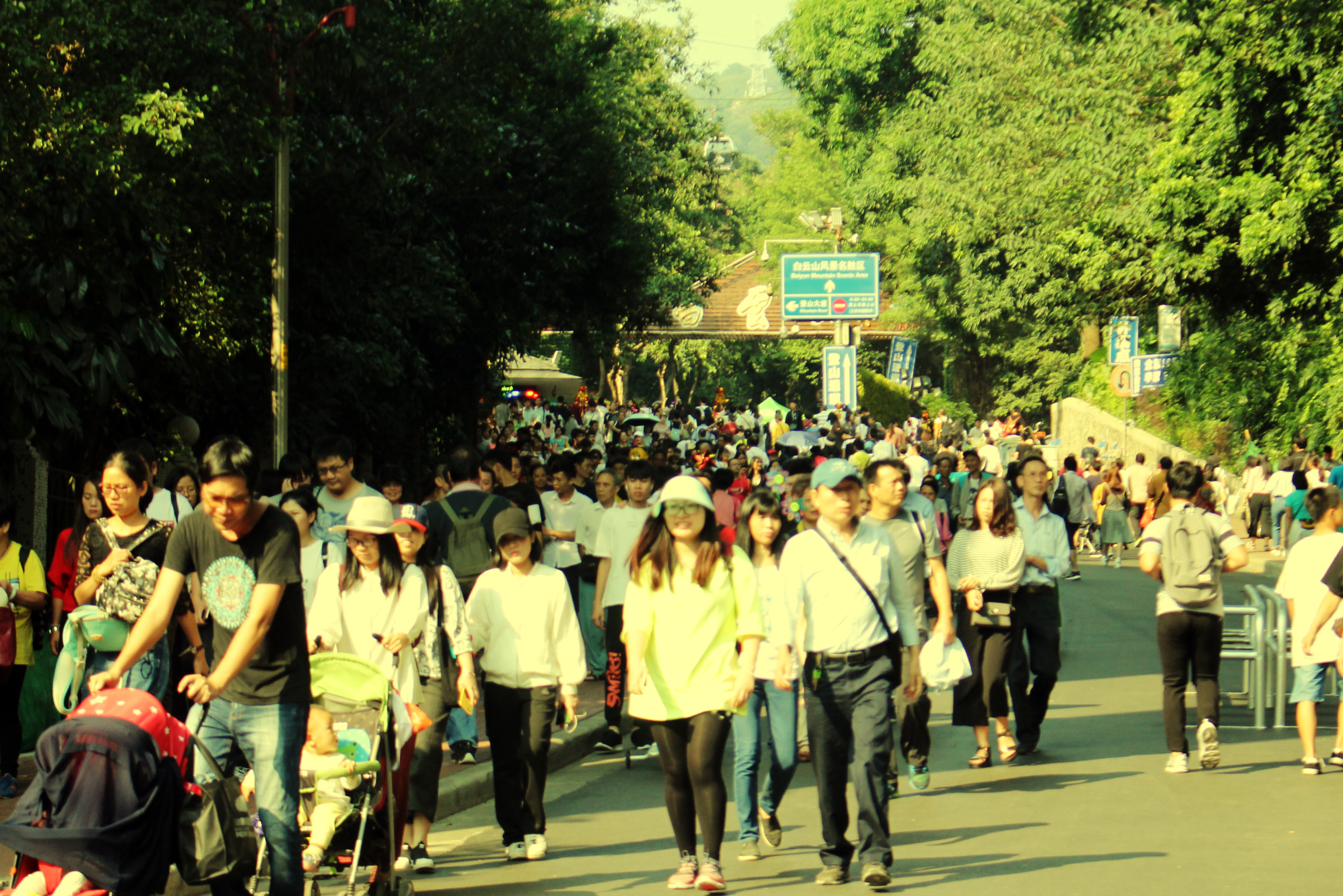 广州白云山百年的历史,广州白云山的名胜古迹