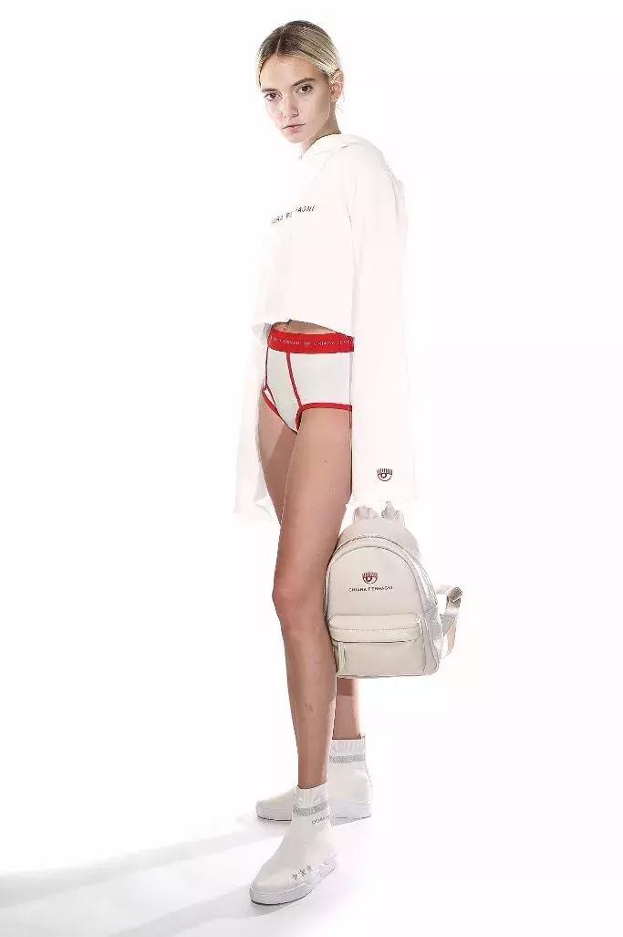 春夏小白鞋新款2022爆款百搭,百搭厚底小白鞋春夏