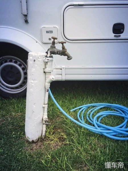 房车自驾游各国的真实生活,自驾环游世界的房车有多漂亮