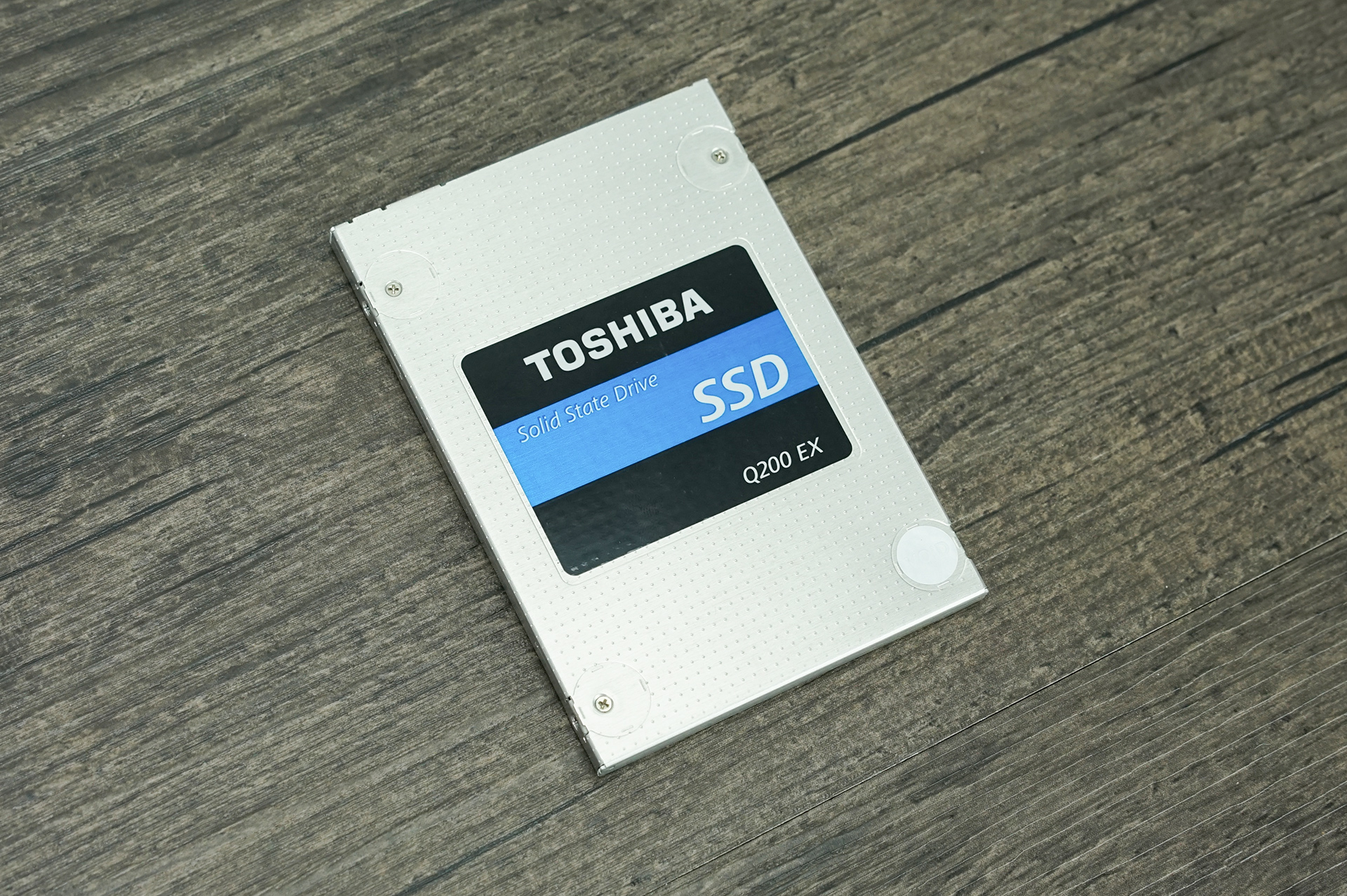 东芝q200固态硬盘,东芝q200ex固态硬盘什么颗粒