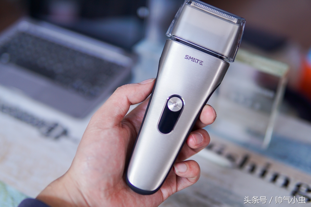 小米众筹爆款剃须刀,小米黑科技智能全身水洗剃须刀