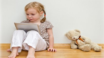 小孩看ipad的距离超过1.5米,小孩看ipad越远越好吗