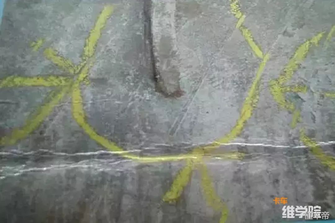 货车轮胎胎壁坏是什么原因,卡车轮胎断丝鼓包原因