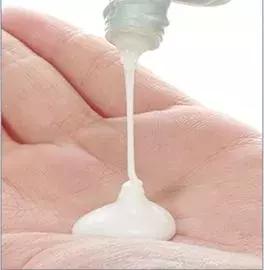 新买的安耐晒味道和以前的不一样,刚买的安耐晒和之前的味道不一样