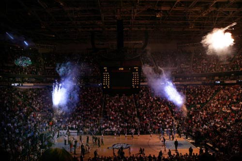 NBA有哪些“魔鬼主场”？马刺令詹皇抽筋，雷霆闹鬼客队怕