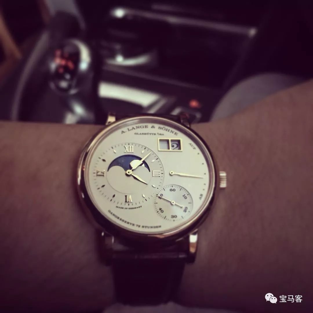 你以为开宝马的就只会戴劳力士吗？NONONO...