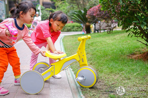 700Bike+小米生态链，高颜值和高性价比的柒小佰变形儿童车