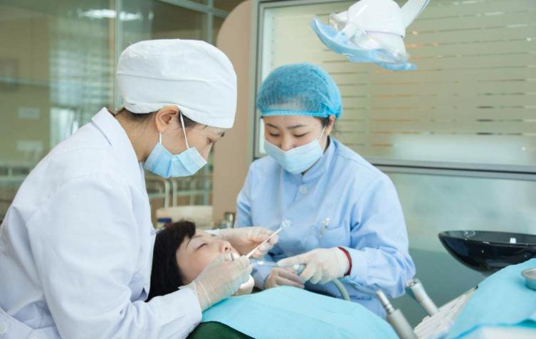 如何引导病人选择正确治疗方案,如何引导病人积极去治疗