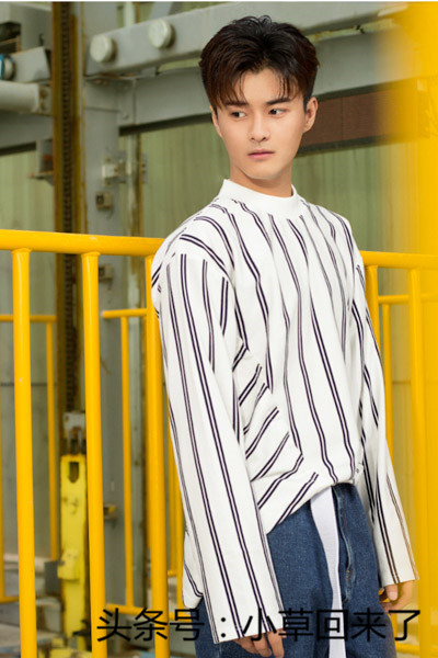 没毕业拍《云之凡》就走红，胡歌的师弟，被称国民哥哥，不火都难