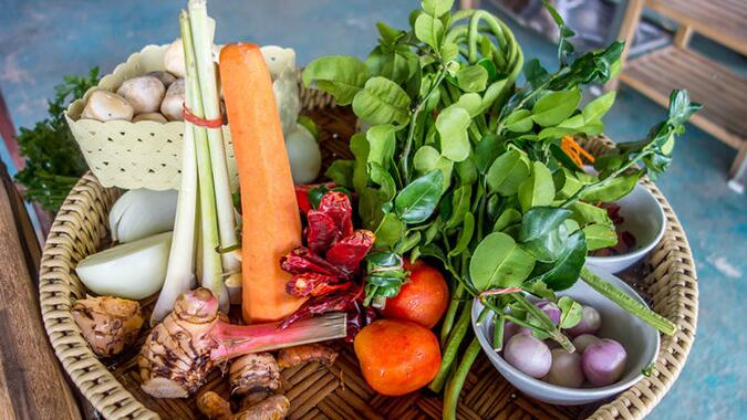 爱吃爱玩的旅行者清迈特色体验学做一顿秀色可餐的泰国菜！