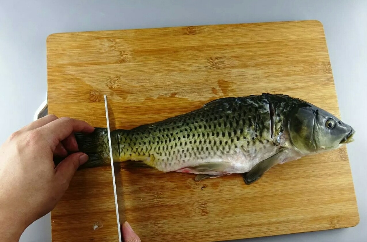 如何快速去除鱼的土腥味儿,怎么才能去除鱼的土腥味