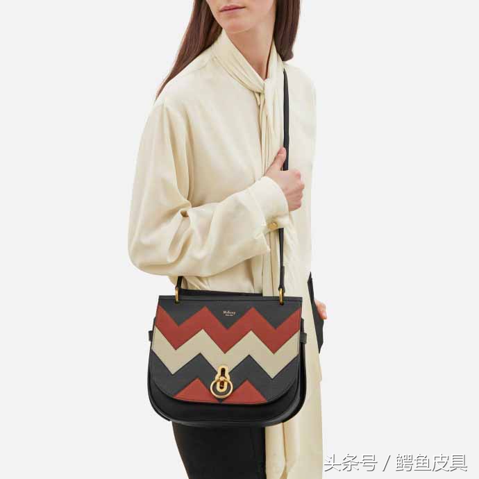 2018包包品牌大全,粉色独角兽包包联名