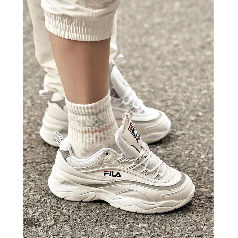 潮人都在等这几双「白色运动鞋」！抢不到的梦幻逸品即将开卖