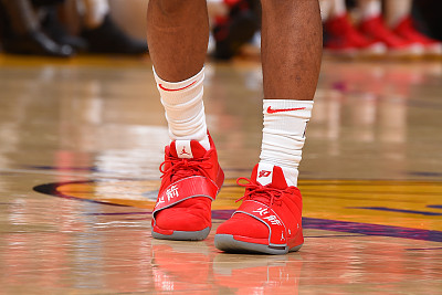 nba赛场球鞋特写,安踏kt8纪念科比