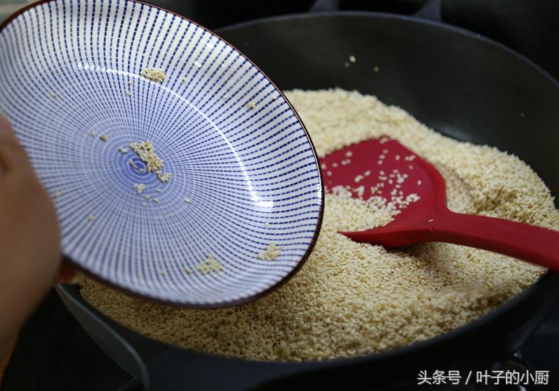 自制芝麻酱的正确方法,秘制芝麻酱的教程