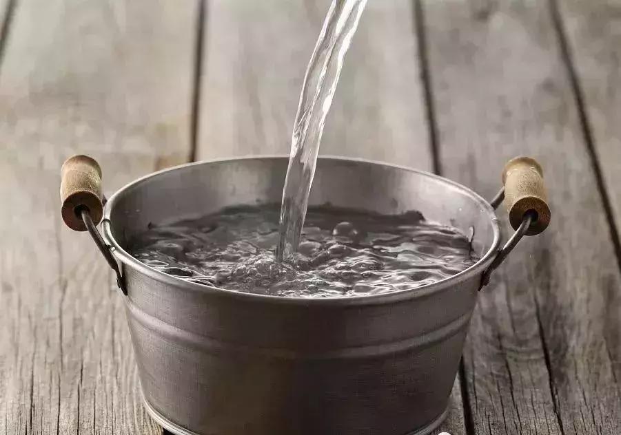 痔疮洗屁屁,每天坚持洗屁屁能预防痔疮