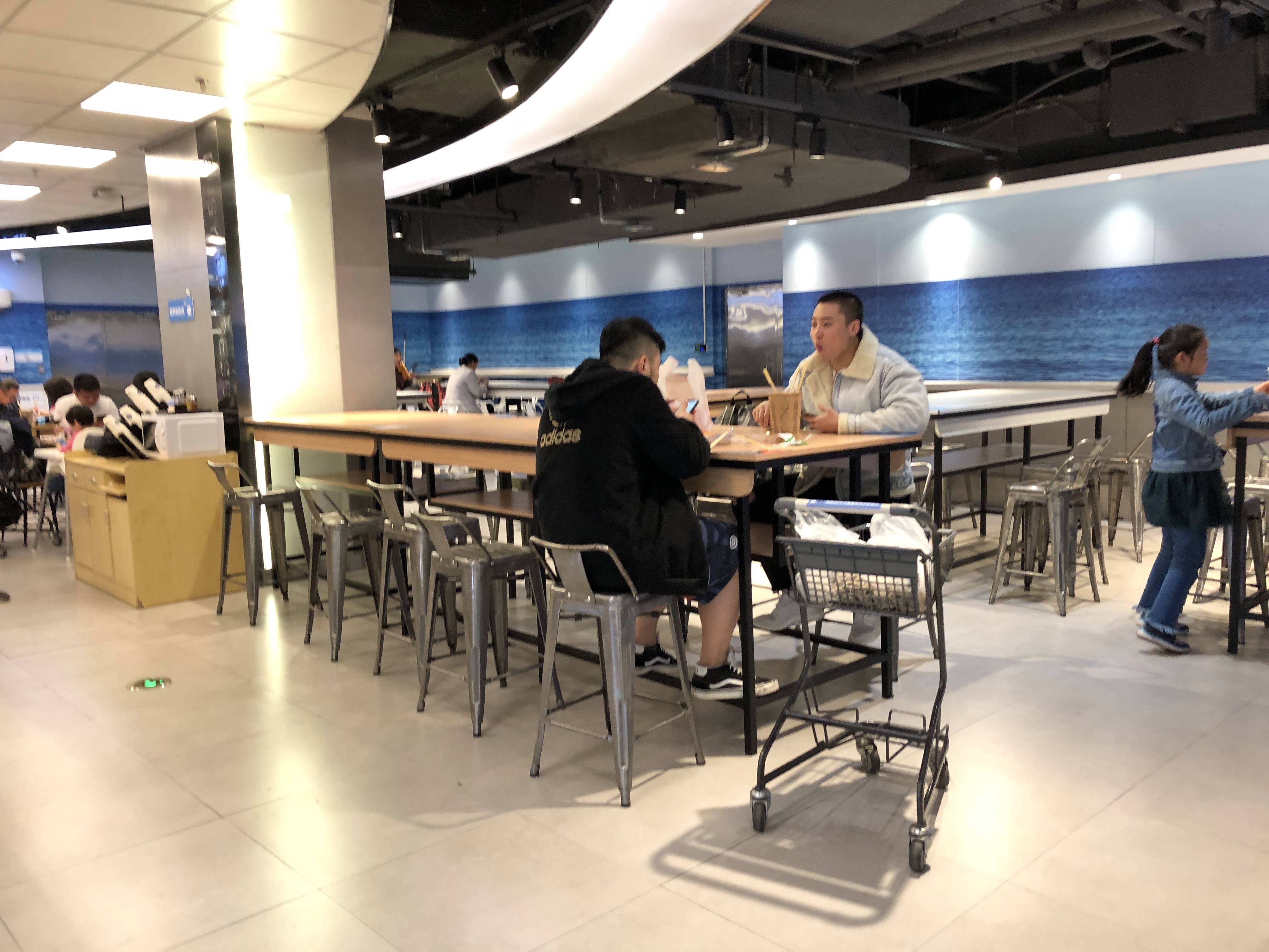 盒马生鲜和盒马鲜生有什么区别,盒马鲜生的食品都是真的吗