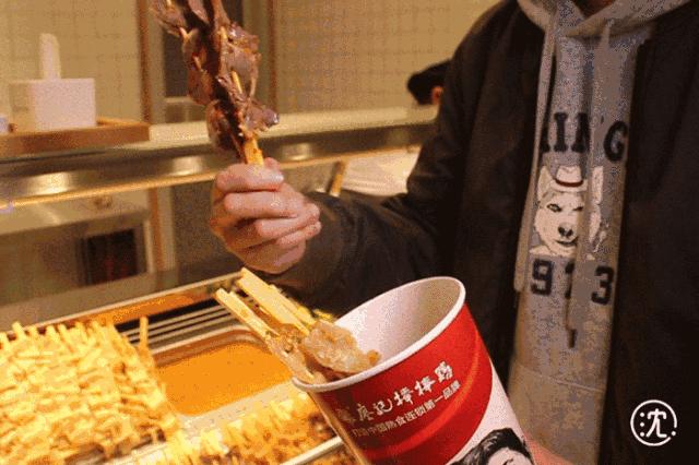 马云爸爸去买都吃不上的超火成都廖记棒棒鸡，终于开了到大杭州~