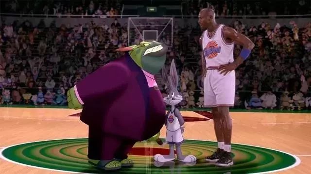 六块钱穿上Supreme不是梦，突破次元壁来圈钱！