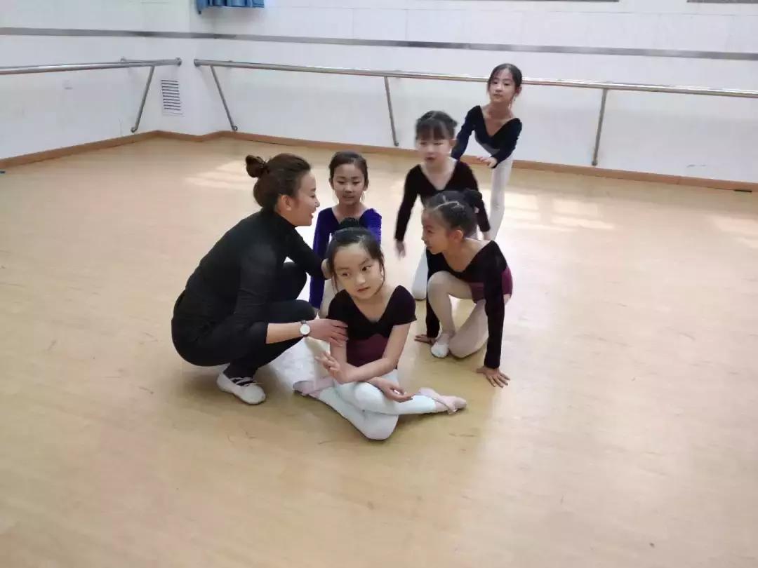 北师大长春附属学校老师,长春北师大附属学校好进吗