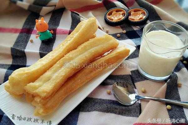 在家自制油条简单做法,在家自制油条的简单做法窍门