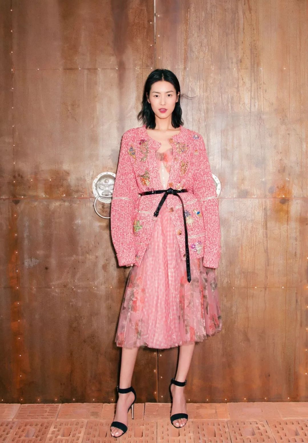 跆拳道白腰带的正确系法简单视频,带金属扣的腰带系法蝴蝶结慢动作