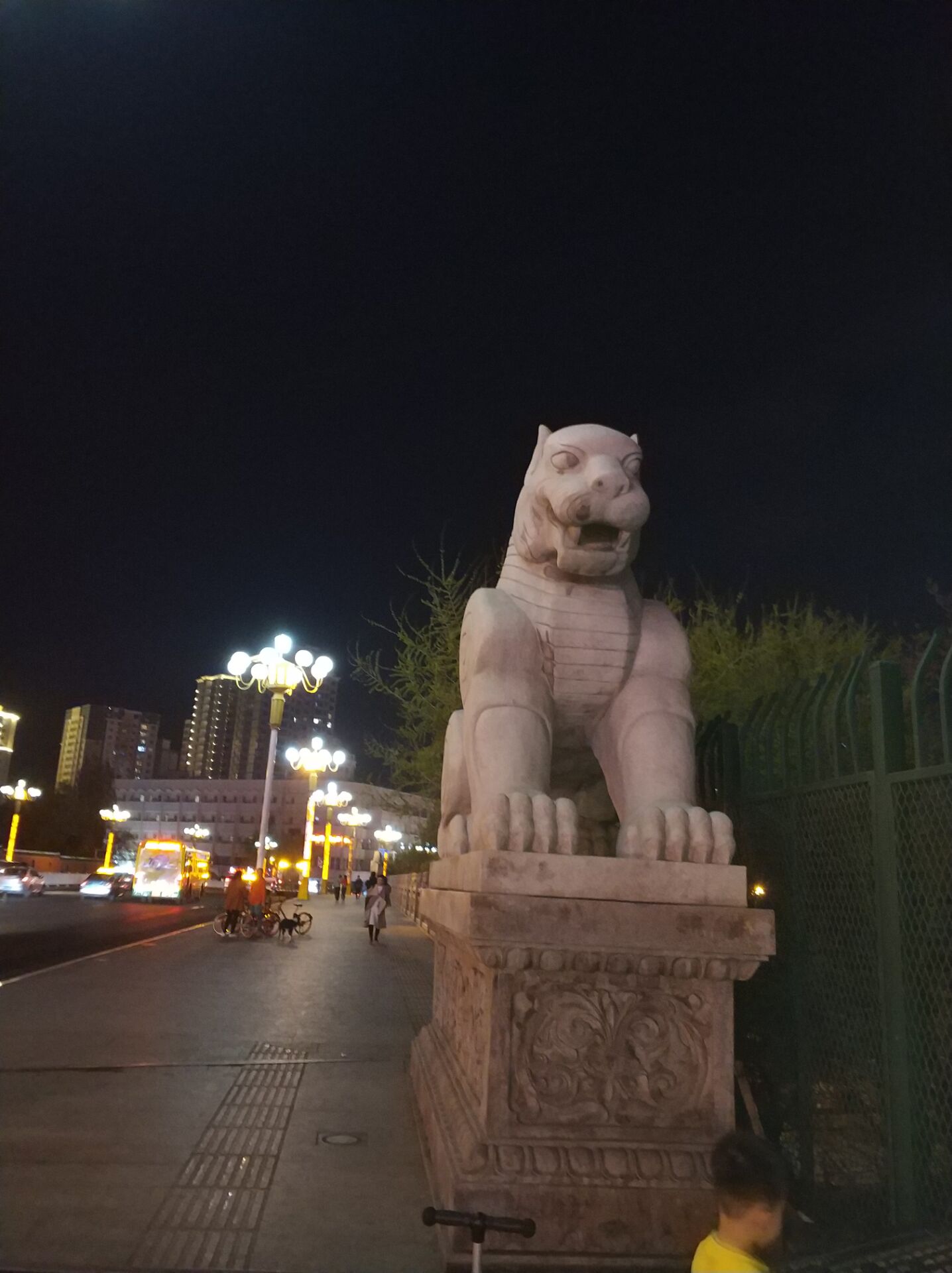 乌鲁木齐街头十大祥瑞瑞兽，哪家最V5？