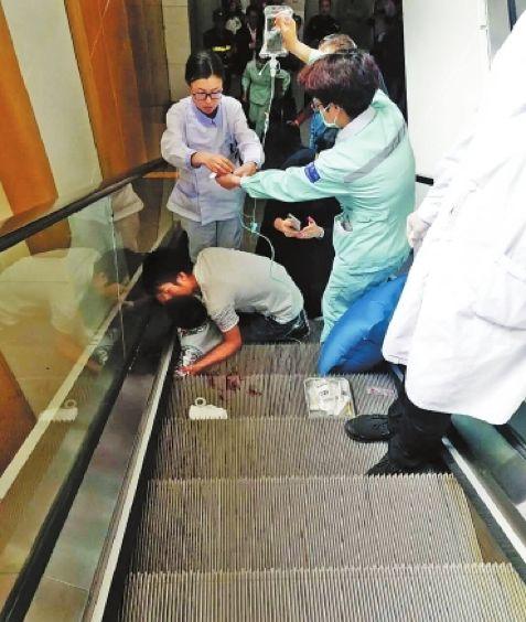 【三分钟法治新闻全知道】他们可能是离中南海最近的一群人,有点话要对你说