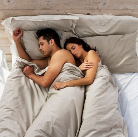 男人女人同居前后对比,男人和女人同居谁更吃亏