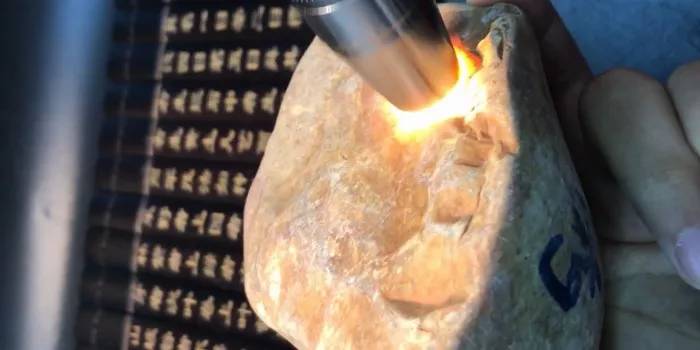 缅甸玉石大马坎场口玉石特征,大马坎水石原石的特点