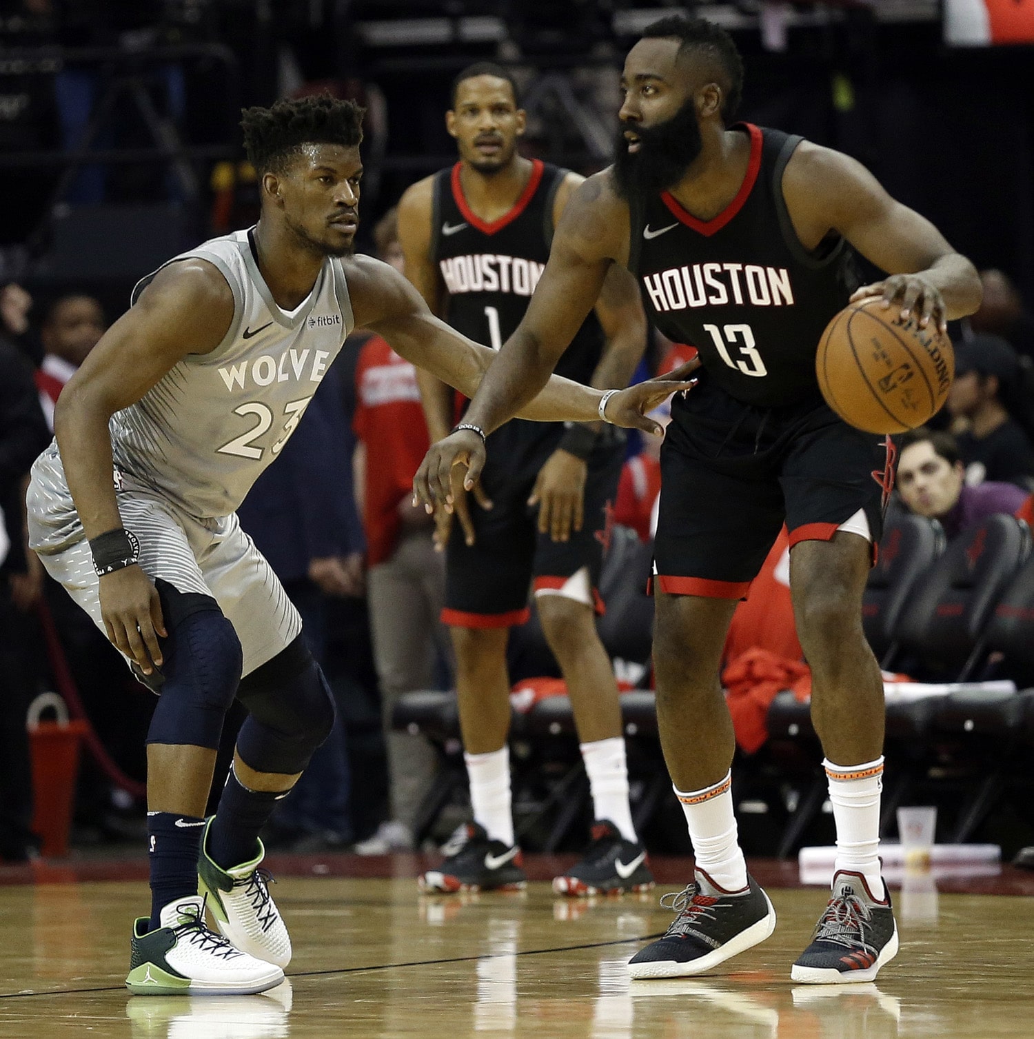 nba十大经典篮球鞋,最新nba上脚篮球鞋