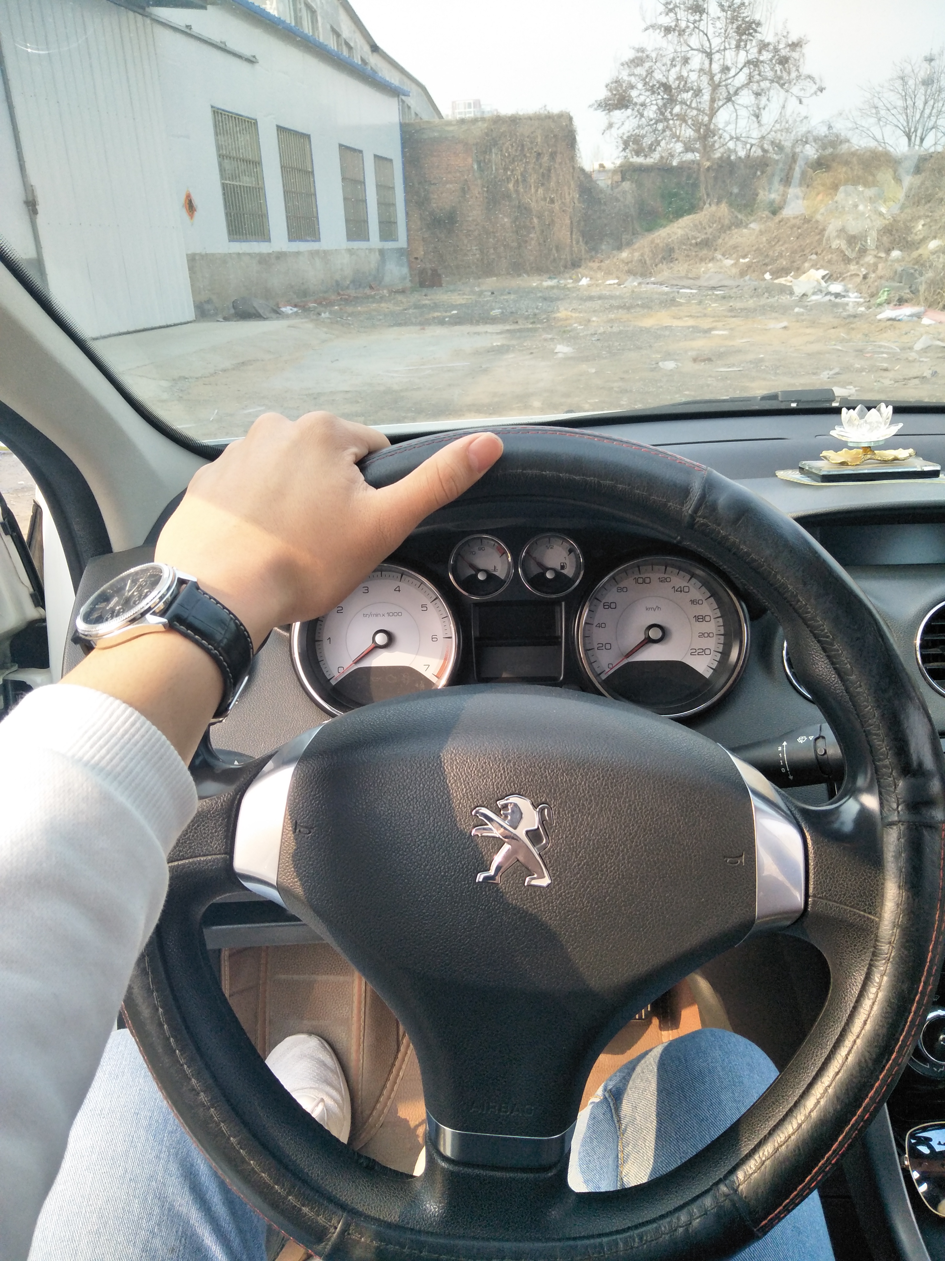 2013款标致408,2013款标致408油耗