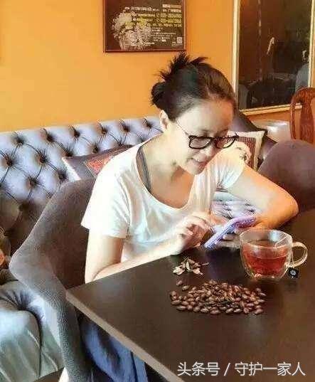 说她是华语歌坛一姐你不信,看看这样的豪宅你还敢不相信吗?